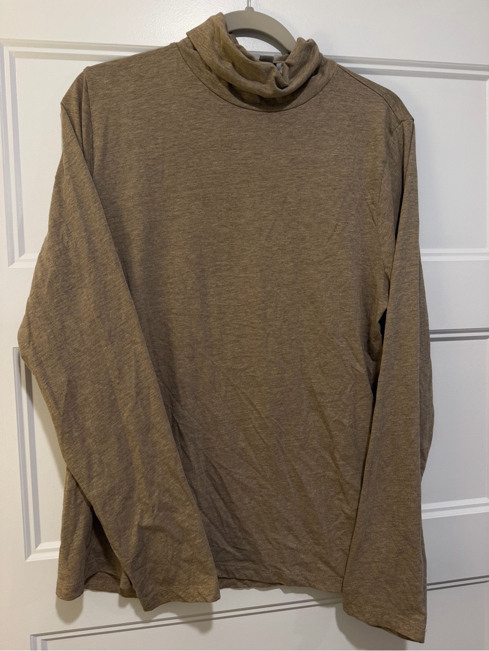 Long-Sleeve Turtleneck Sweater - Brown